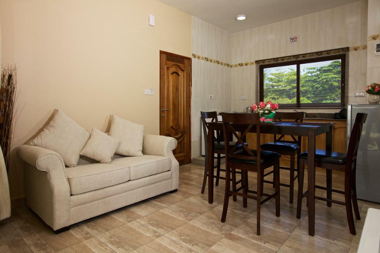 Stone Self Catering Apartment Grand Anse  Extérieur photo
