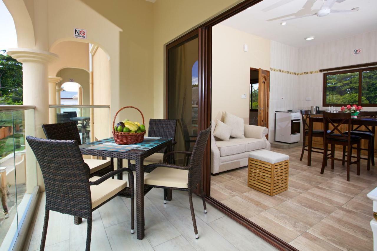 Stone Self Catering Apartment Grand Anse  Extérieur photo